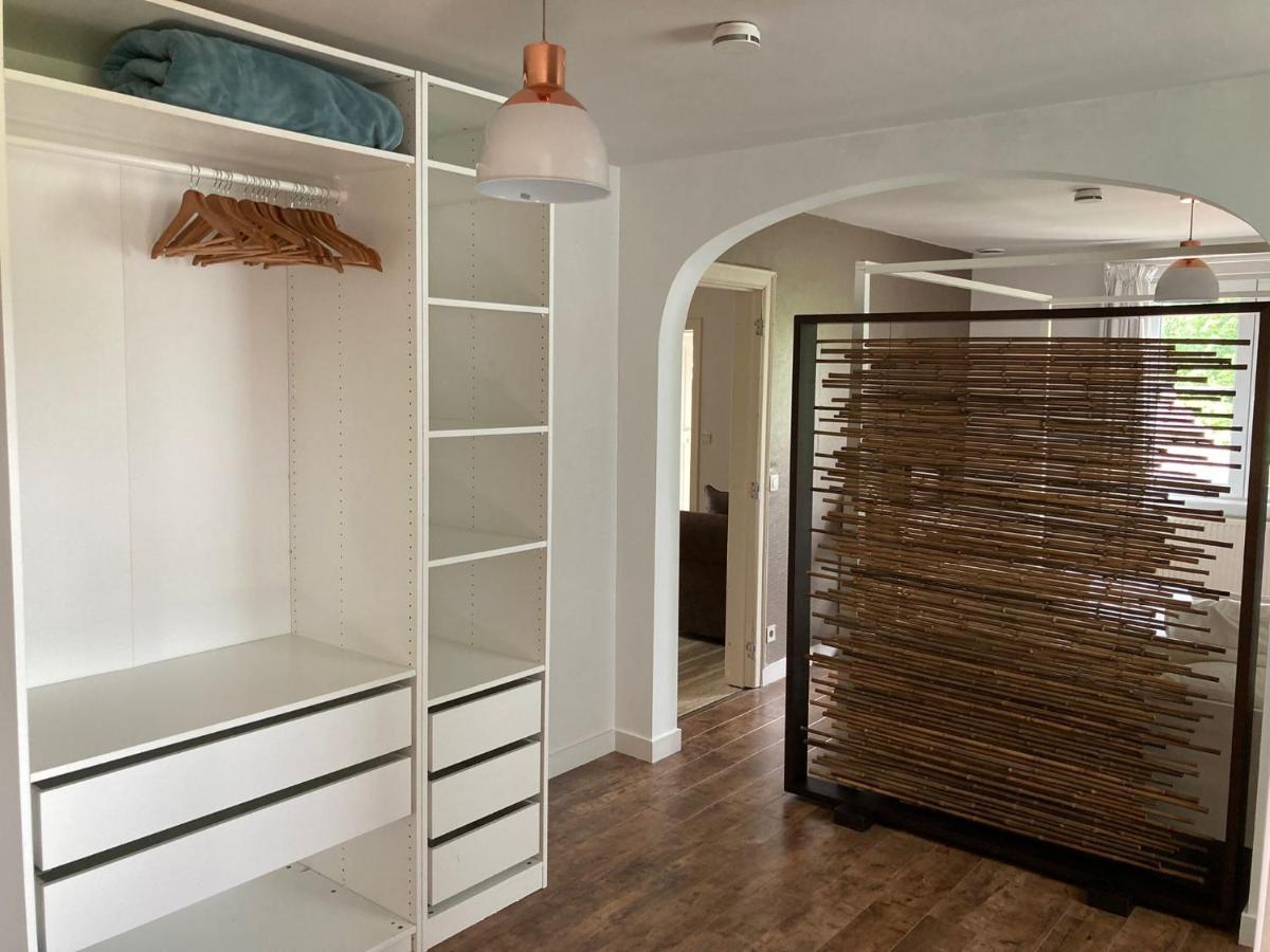 Rustig Appartement In Het Groen Met Terras Kontich エクステリア 写真